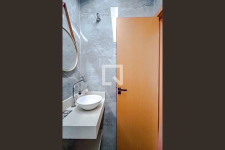 Banheiro de apartamento para alugar com 1 quarto, 33m² em Vila Zilda, São Paulo