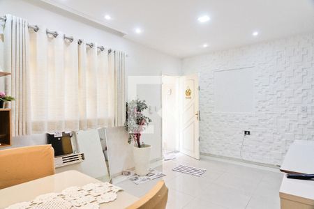 Sala de casa de condomínio para alugar com 2 quartos, 100m² em Vila Pereira Cerca, São Paulo