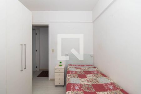 Quarto 1 de apartamento à venda com 2 quartos, 56m² em Azenha, Porto Alegre