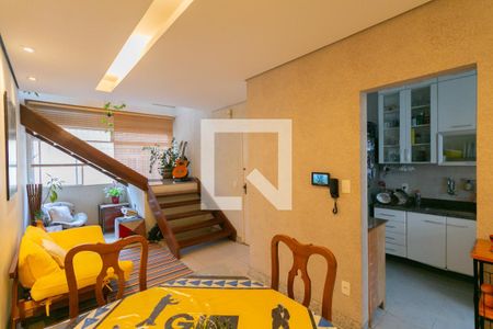 Apartamento à venda com 4 quartos, 184m² em Santa Rosa, Belo Horizonte