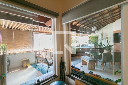 Apartamento à venda com 4 quartos, 184m² em Santa Rosa, Belo Horizonte