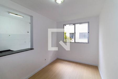 Sala de apartamento para alugar com 2 quartos, 50m² em Jardim Santa Teresinha, São Paulo