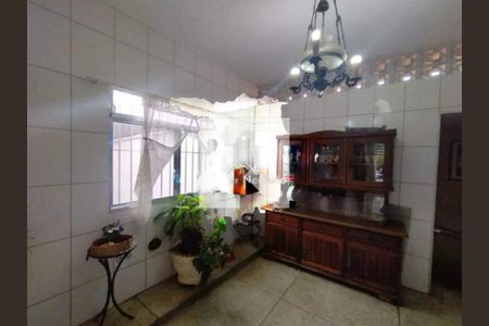 Casa à venda com 4 quartos, 260m² em Vila Jequitibas, Campinas