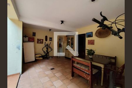 Casa à venda com 5 quartos, 230m² em Jardim Jucara, São Paulo