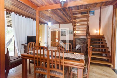 sala de casa de condomínio à venda com 4 quartos, 220m² em Nova Lima, Nova Lima