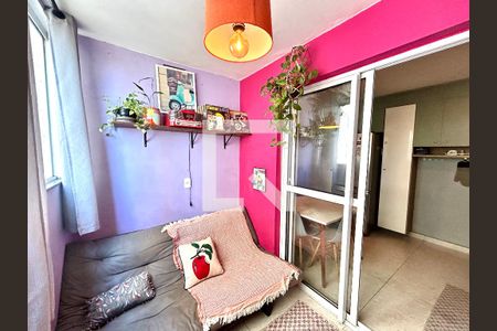 Sala de apartamento para alugar com 2 quartos, 47m² em Vila das Bandeiras, Guarulhos