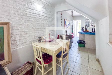 Casa à venda com 3 quartos, 147m² em Alto de Pinheiros, São Paulo