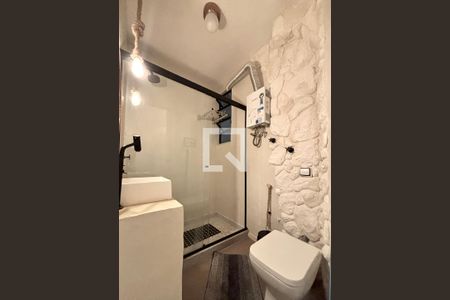 Banheiro social de apartamento à venda com 1 quarto, 32m² em Copacabana, Rio de Janeiro