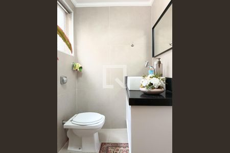 Banheiro social de apartamento à venda com 1 quarto, 86m² em Jardim Paulista, São Paulo