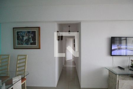 Corredor de apartamento à venda com 3 quartos, 70m² em Pechincha, Rio de Janeiro