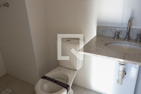 Banheiro da Suíte 1 de apartamento para alugar com 1 quarto, 38m² em Centro, Osasco