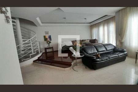 Casa à venda com 3 quartos, 300m² em Vila Carrão, São Paulo