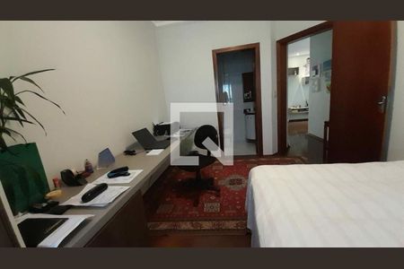 Casa à venda com 3 quartos, 300m² em Vila Carrão, São Paulo