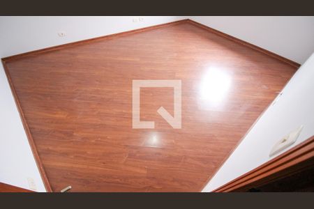 Casa à venda com 3 quartos, 227m² em Vila Ema, São Paulo