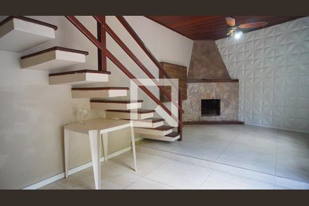 Sala  de casa para alugar com 3 quartos, 119m² em Azenha, Porto Alegre