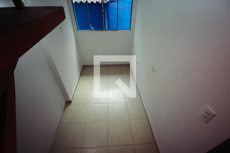 Sala de casa à venda com 2 quartos, 60m² em Vila Cristalia, São Paulo