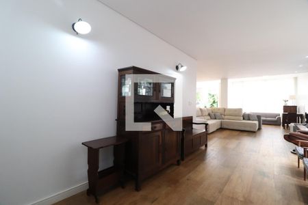 Sala de casa para alugar com 4 quartos, 322m² em Morada da Colina, Uberlândia