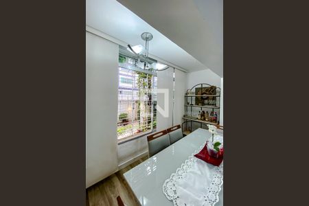 Sala de casa à venda com 3 quartos, 190m² em Vila Monumento, São Paulo