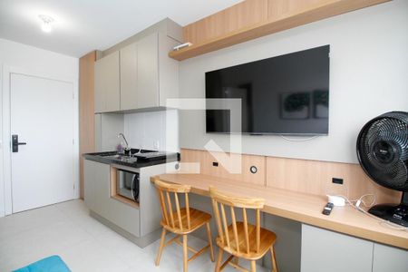 Sala e Cozinha de kitnet/studio à venda com 1 quarto, 27m² em Pinheiros, São Paulo