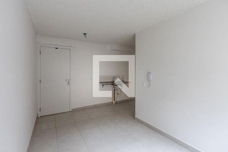 Sala/Cozinha de apartamento para alugar com 2 quartos, 35m² em Parque Industrial Tomas Edson, São Paulo