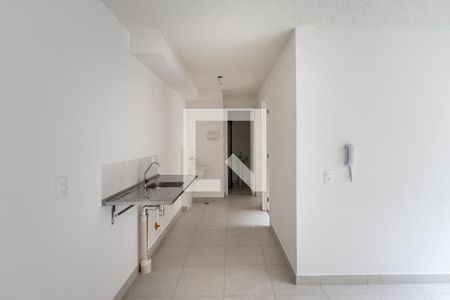 Sala/Cozinha de apartamento para alugar com 2 quartos, 35m² em Parque Industrial Tomas Edson, São Paulo