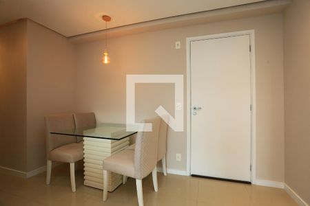 Sala de apartamento para alugar com 2 quartos, 56m² em Jardim Maria Rosa, Taboão da Serra