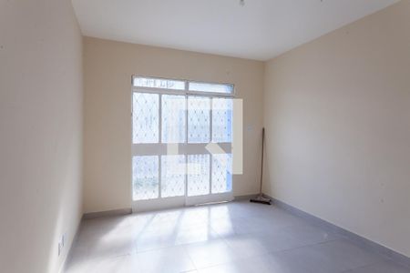 Sala de TV de casa à venda com 3 quartos, 250m² em Santa Tereza, Belo Horizonte