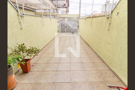 Garagem de casa à venda com 3 quartos, 132m² em Vila Invernada, São Paulo