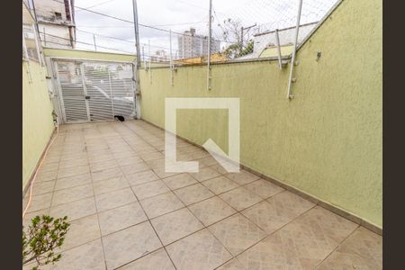 Garagem de casa à venda com 3 quartos, 132m² em Vila Invernada, São Paulo