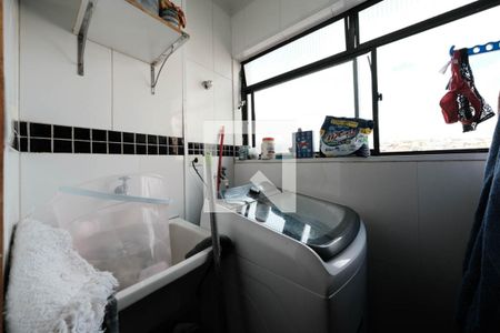 Sala/Cozinha de apartamento à venda com 2 quartos, 59m² em Vila Araguaia, São Paulo