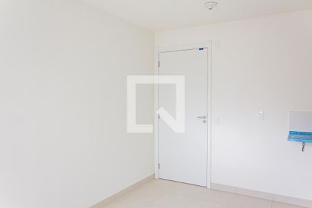 Sala/Cozinha de apartamento para alugar com 2 quartos, 34m² em Parque Industrial Tomas Edson, São Paulo