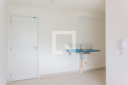 Sala/Cozinha de apartamento para alugar com 2 quartos, 34m² em Parque Industrial Tomas Edson, São Paulo