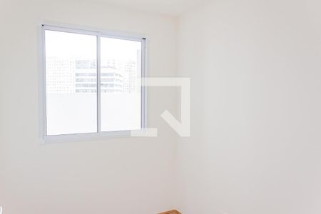 Quarto 2 de apartamento para alugar com 2 quartos, 34m² em Parque Industrial Tomas Edson, São Paulo