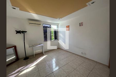 Quarto 2 de casa para alugar com 4 quartos, 208m² em Praça Seca, Rio de Janeiro