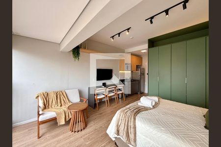 Quarto de kitnet/studio para alugar com 0 quarto, 30m² em Santo Amaro, São Paulo