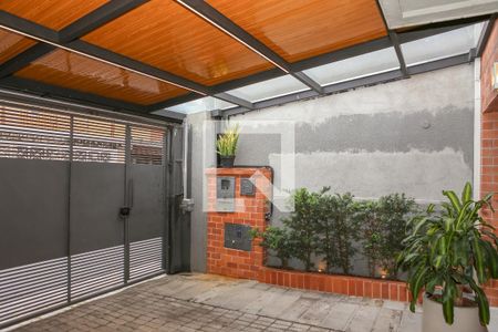 Entrada e Garagem de casa à venda com 3 quartos, 134m² em Lapa de Baixo, São Paulo