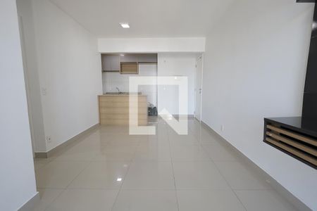 Sala de apartamento para alugar com 3 quartos, 66m² em Vila Metalúrgica, Santo André