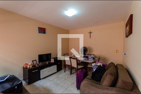 Sala de casa à venda com 5 quartos, 180m² em Jardim Peri, São Paulo