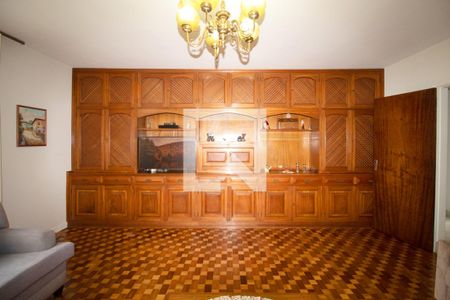 Casa à venda com 5 quartos, 200m² em Vila Madalena, São Paulo