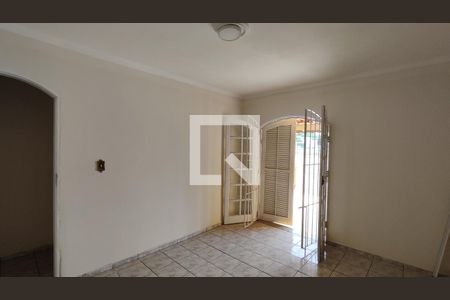 Quarto 1 de casa para alugar com 3 quartos, 250m² em Vila Romanopolis, Ferraz de Vasconcelos