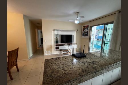 Sala de apartamento para alugar com 2 quartos, 70m² em Recreio dos Bandeirantes, Rio de Janeiro