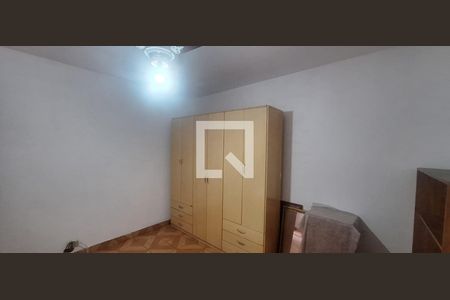 Casa à venda com 4 quartos, 240m² em Vila Ivone, São Paulo