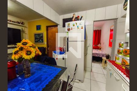 Cozinha de apartamento à venda com 2 quartos, 52m² em Conjunto Residencial José Bonifácio, São Paulo