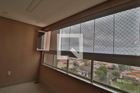 Varanda Gourmet de apartamento para alugar com 3 quartos, 96m² em Santa Mônica, Uberlândia