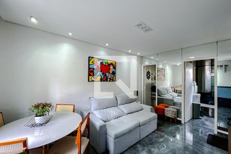 Sala de casa à venda com 2 quartos, 103m² em Vila Bertioga, São Paulo