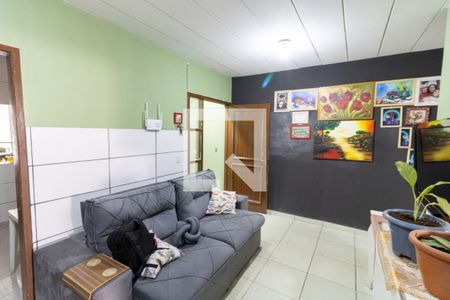 Sala de casa à venda com 2 quartos, 25m² em Vila Nova, Porto Alegre