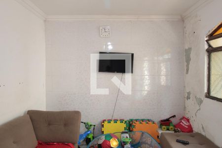 Sala de casa à venda com 3 quartos, 200m² em Rio Branco, Belo Horizonte