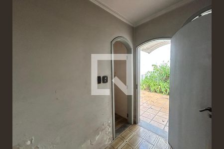 Quarto de serviço de casa para alugar com 3 quartos, 100m² em Jardim Anhanguera, São Paulo