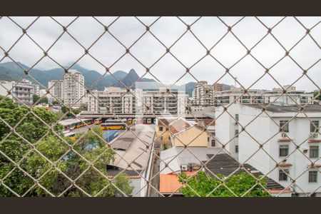 Sala Vista de apartamento para alugar com 2 quartos, 75m² em Grajaú, Rio de Janeiro
