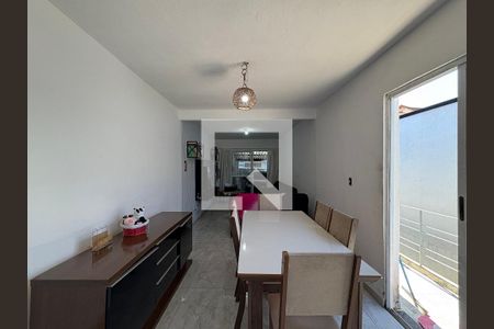 Sala de casa à venda com 3 quartos, 95m² em Cidade São Jorge, Santo André